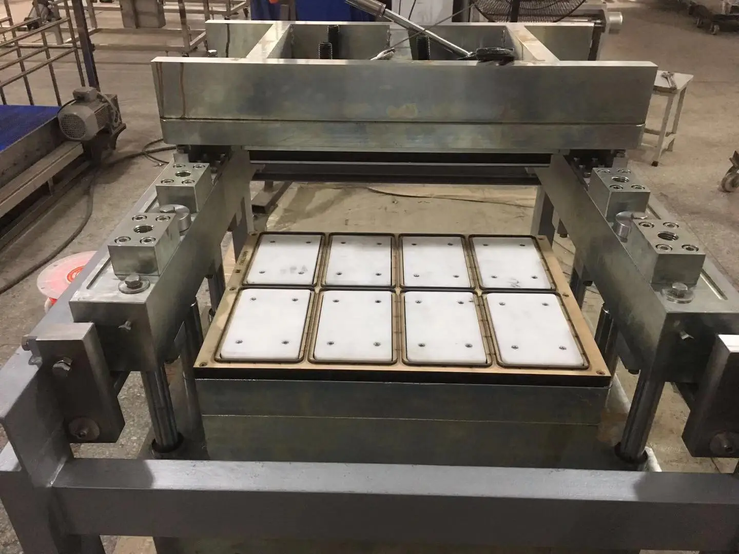 Pita Bread Bakery Gas Flushing Thermoforming Vacuum Packing Machine