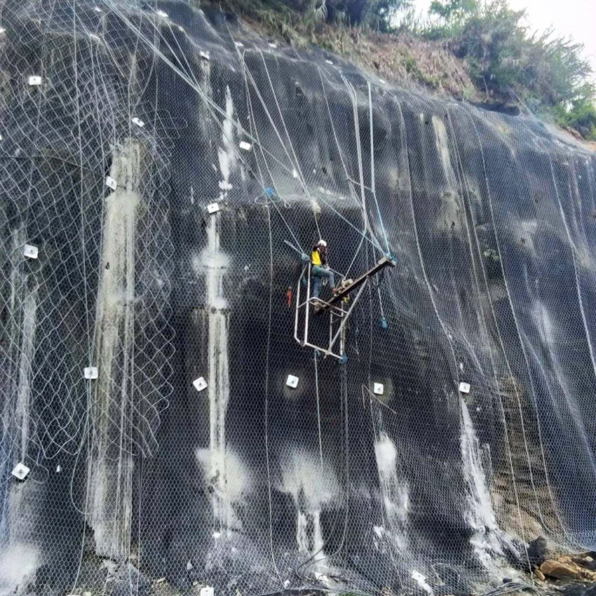 Cable Mesh Animal Enclosures
