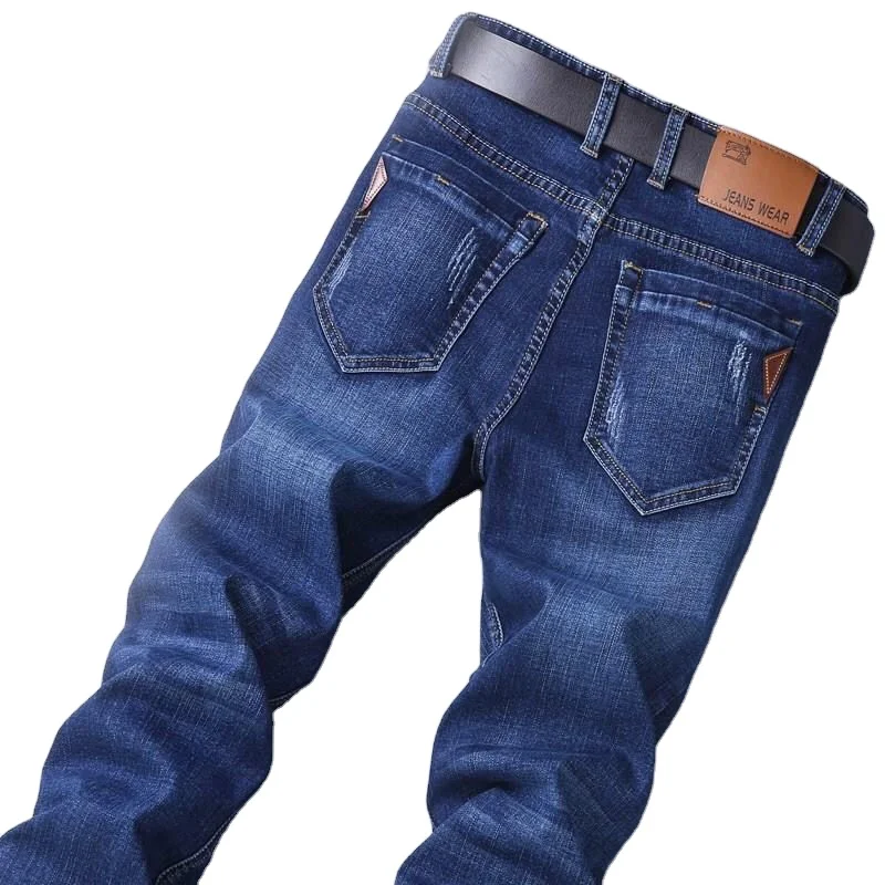 
Men Summer standards slim fit jeans with five pockets. 