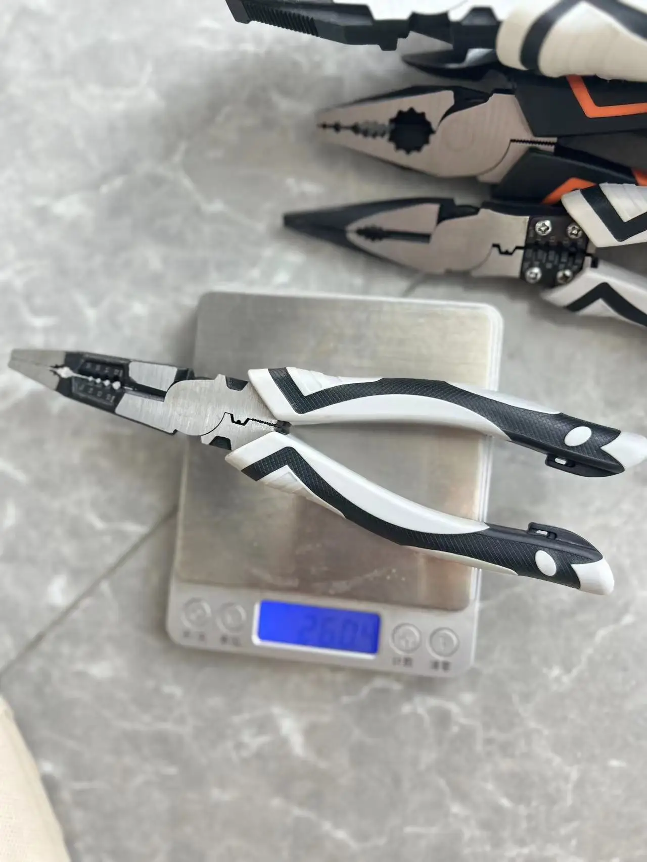 Diy OEM Customizable Multifunction Steel Serrated Locking Pliers Metric Customizable Lineman's Pliers Wire Stripping Cable factory