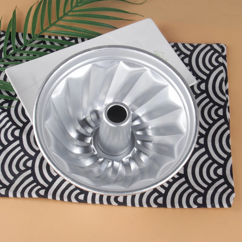 8 Inch Bundt Pan Fluted Tube Cake Pan Baking Bundt Mold Gugelhupf Mould
