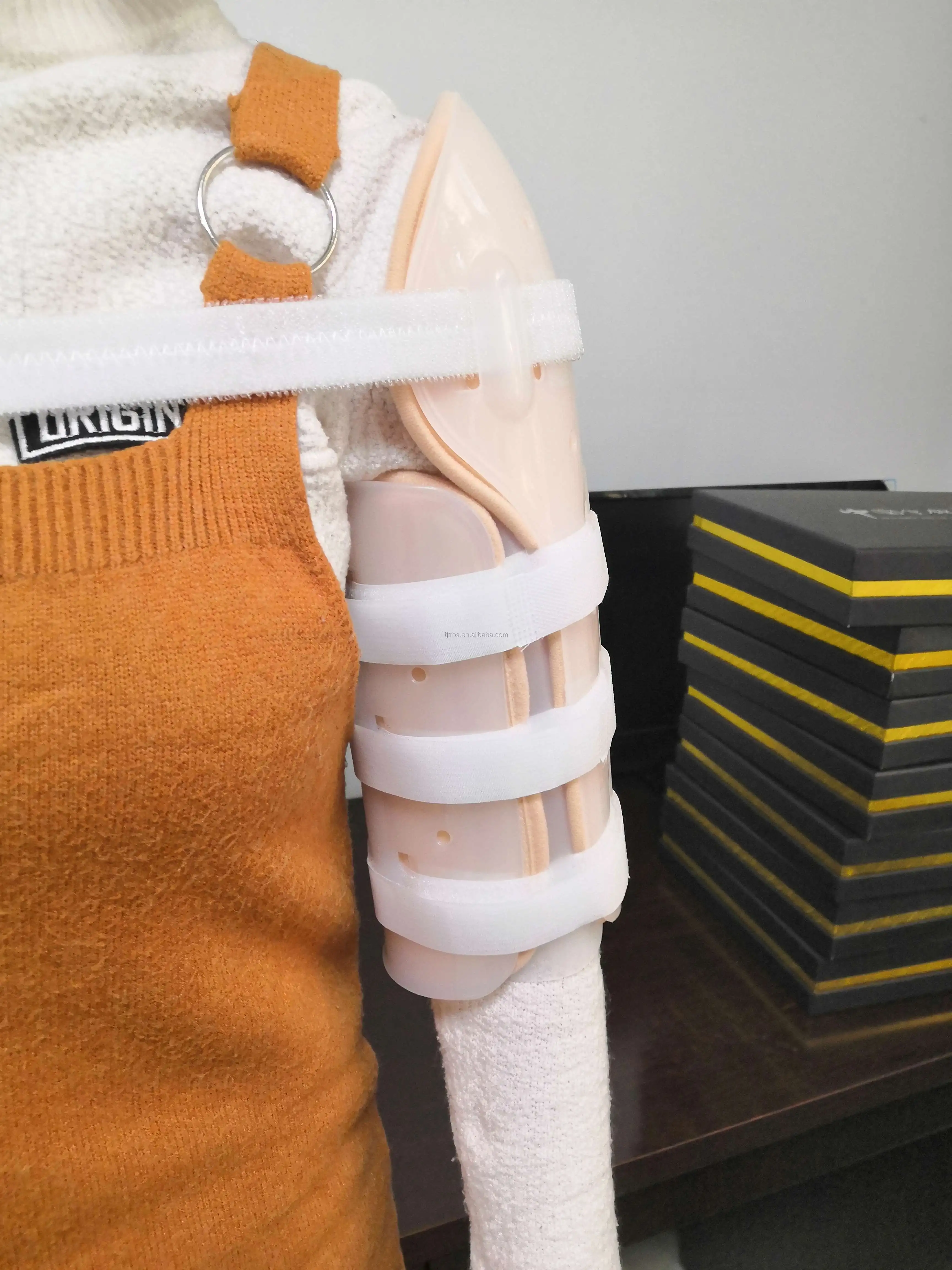 Humeral Shaft Fracture Splint Cast For Broken Upper Arm Shoulder And