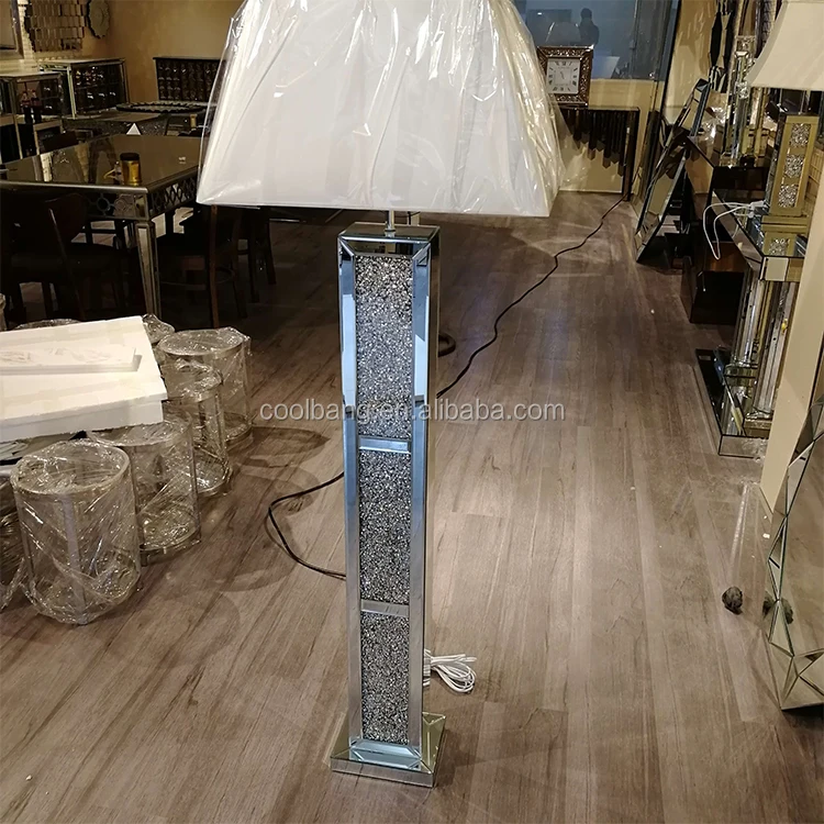 Mirrored Lamp (11).jpg