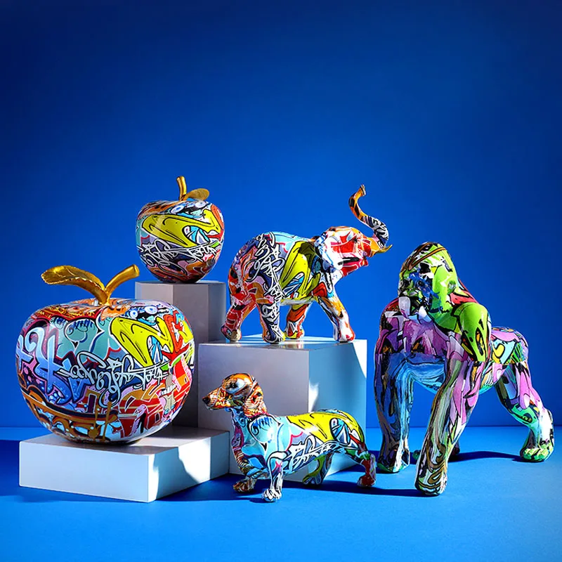 树脂涂鸦雕塑多彩腊肠狗雕像