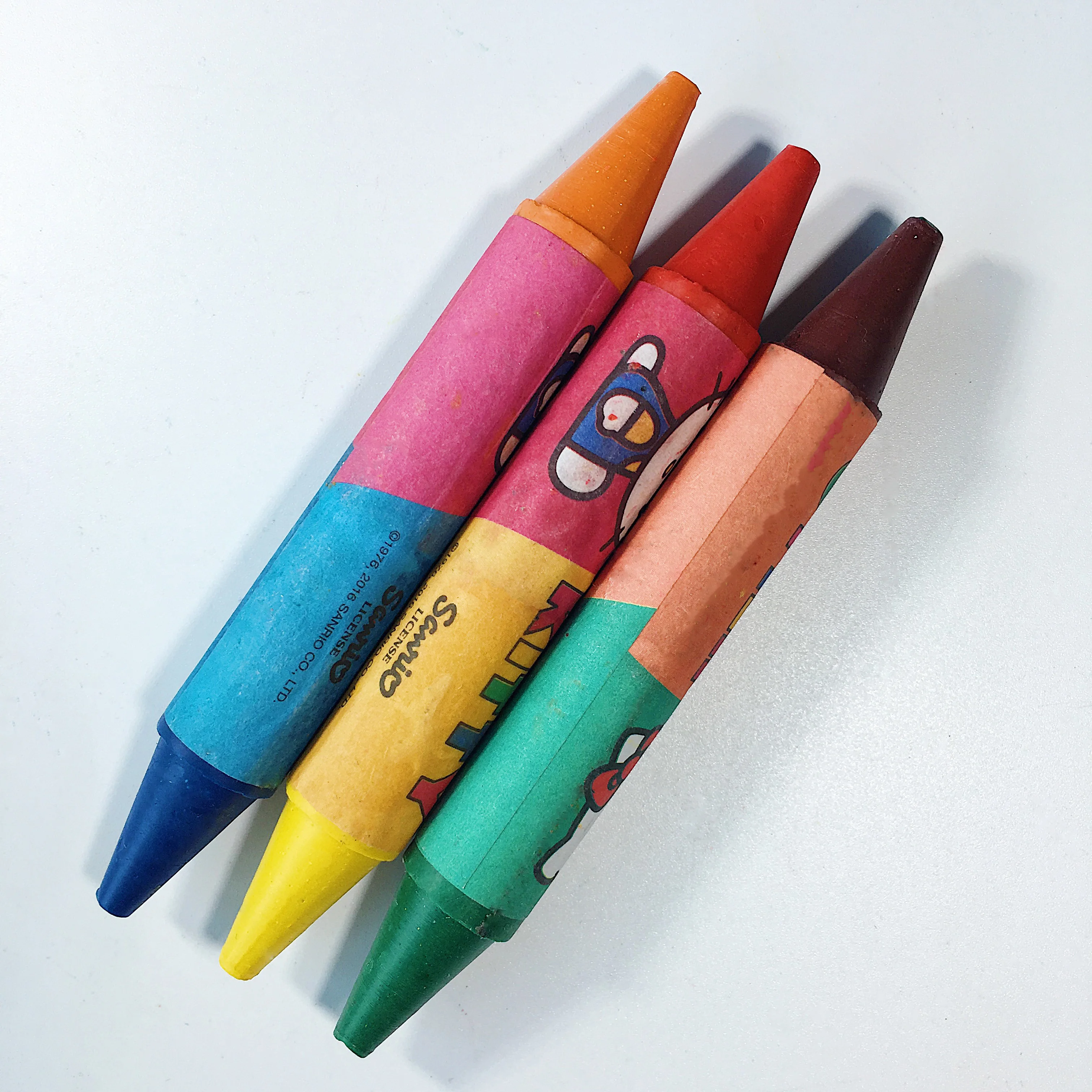 彩色蜡笔crayon发音图片