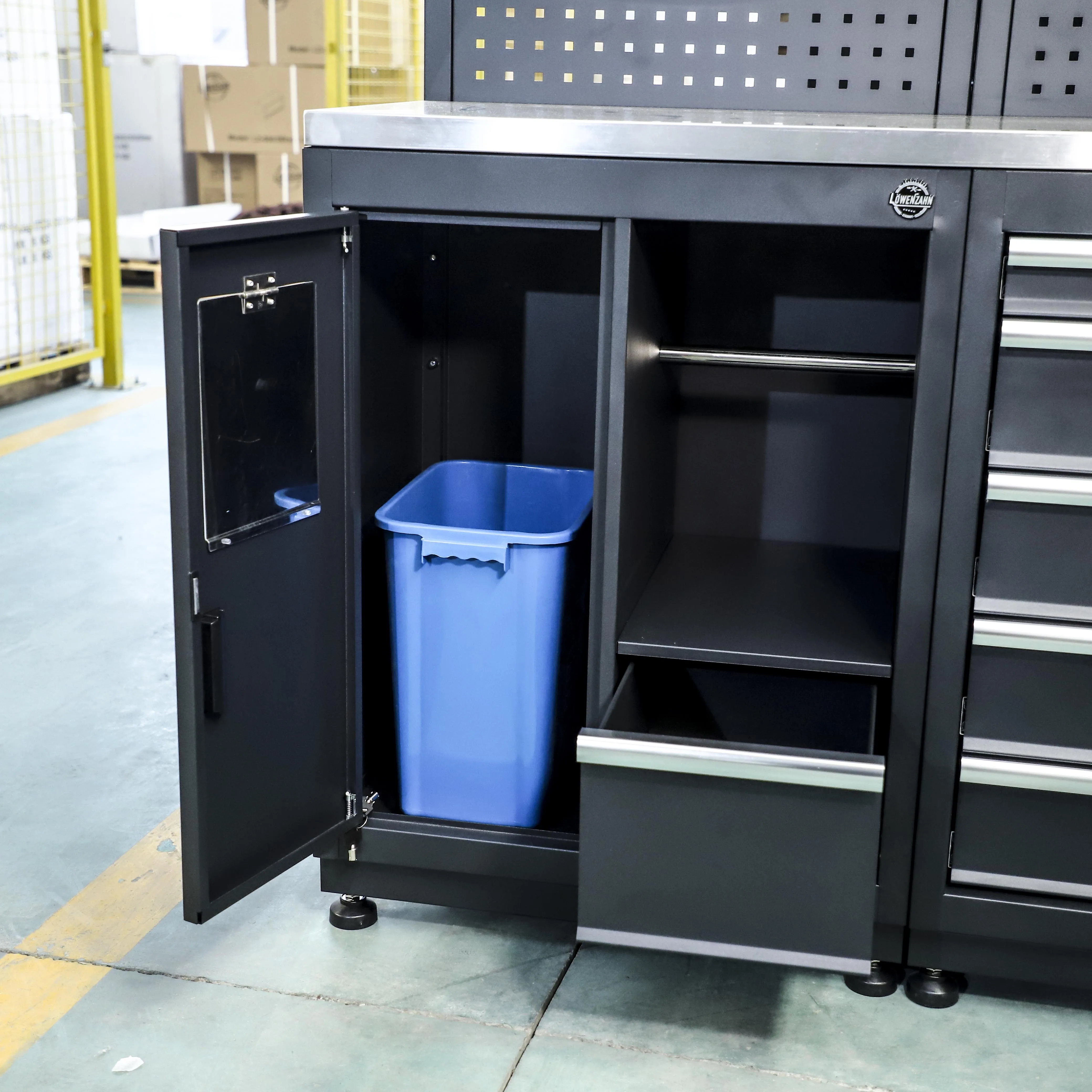 Garage cabinet for GLG7000.jpg