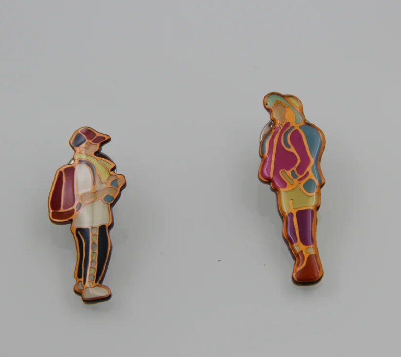 pin badge2.png