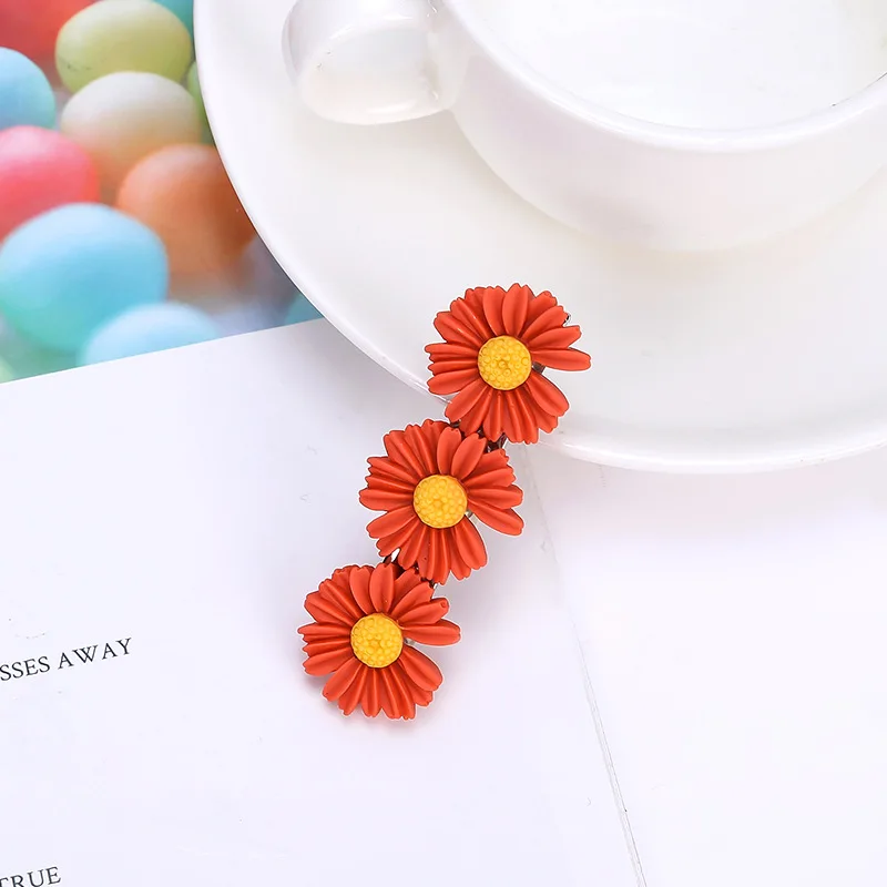 plastic flower hair clips