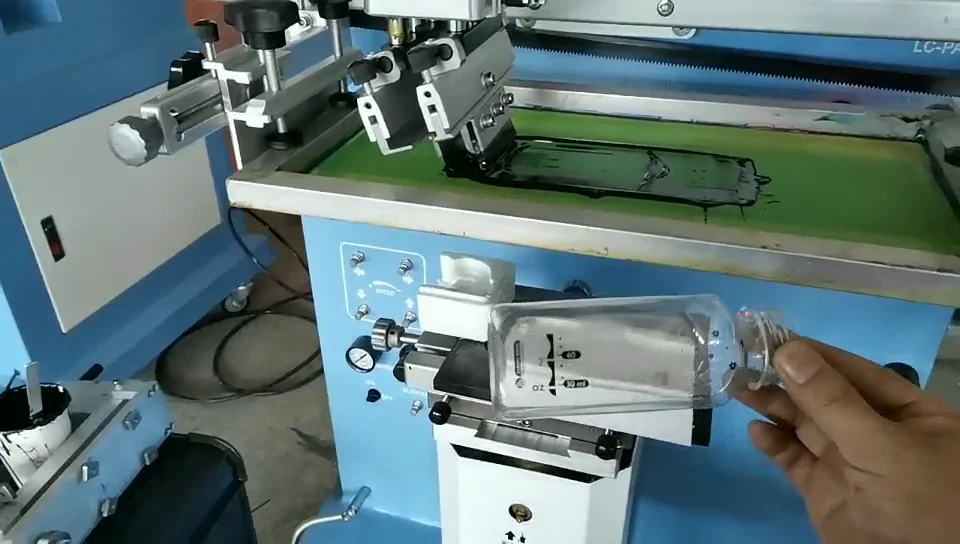 Dongguan Semiautomatic Glass Bottle Plastic Square Bottle Screen