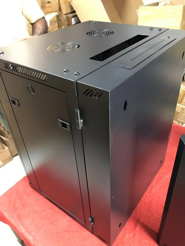 18U server rack (4).jpg