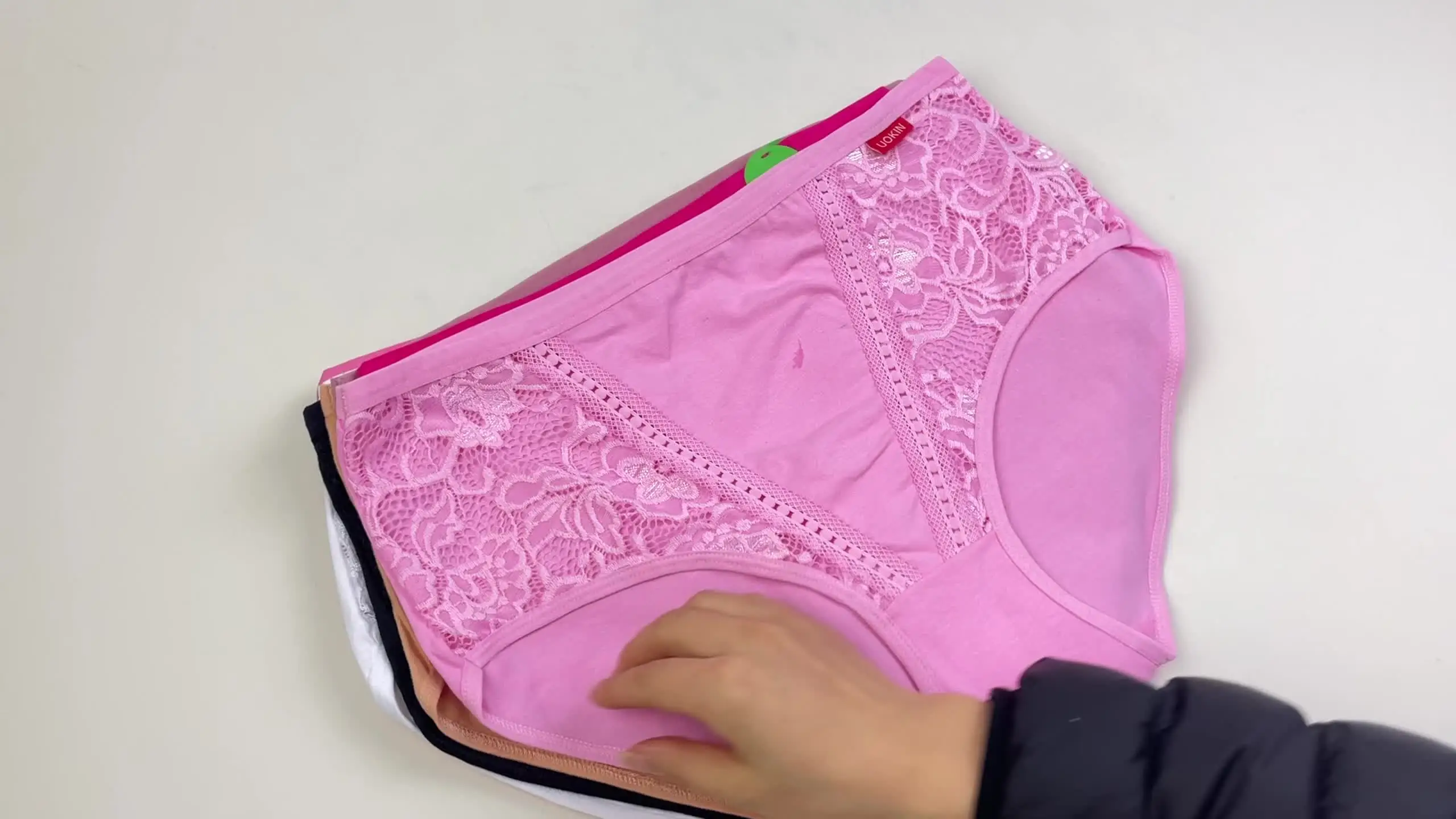 Krasnodar kozoynagi soriladi va siljiydi Qalin anus fotosurati bilan porno