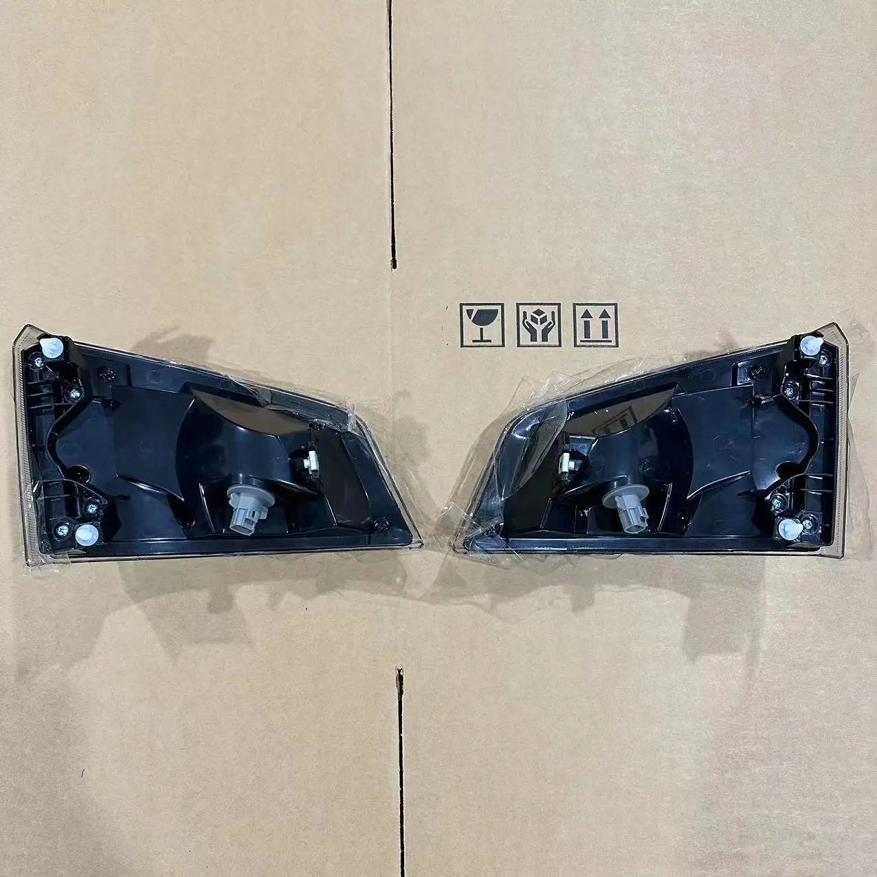 Japanese Truck HIN VICTOR 2023 New LED Corner Lamp factory
