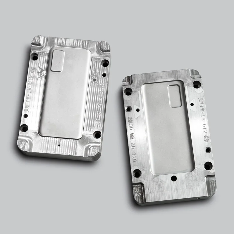 最新设计 oem pp 手机壳注塑模具制造商,为 iphone pp 手机壳模具