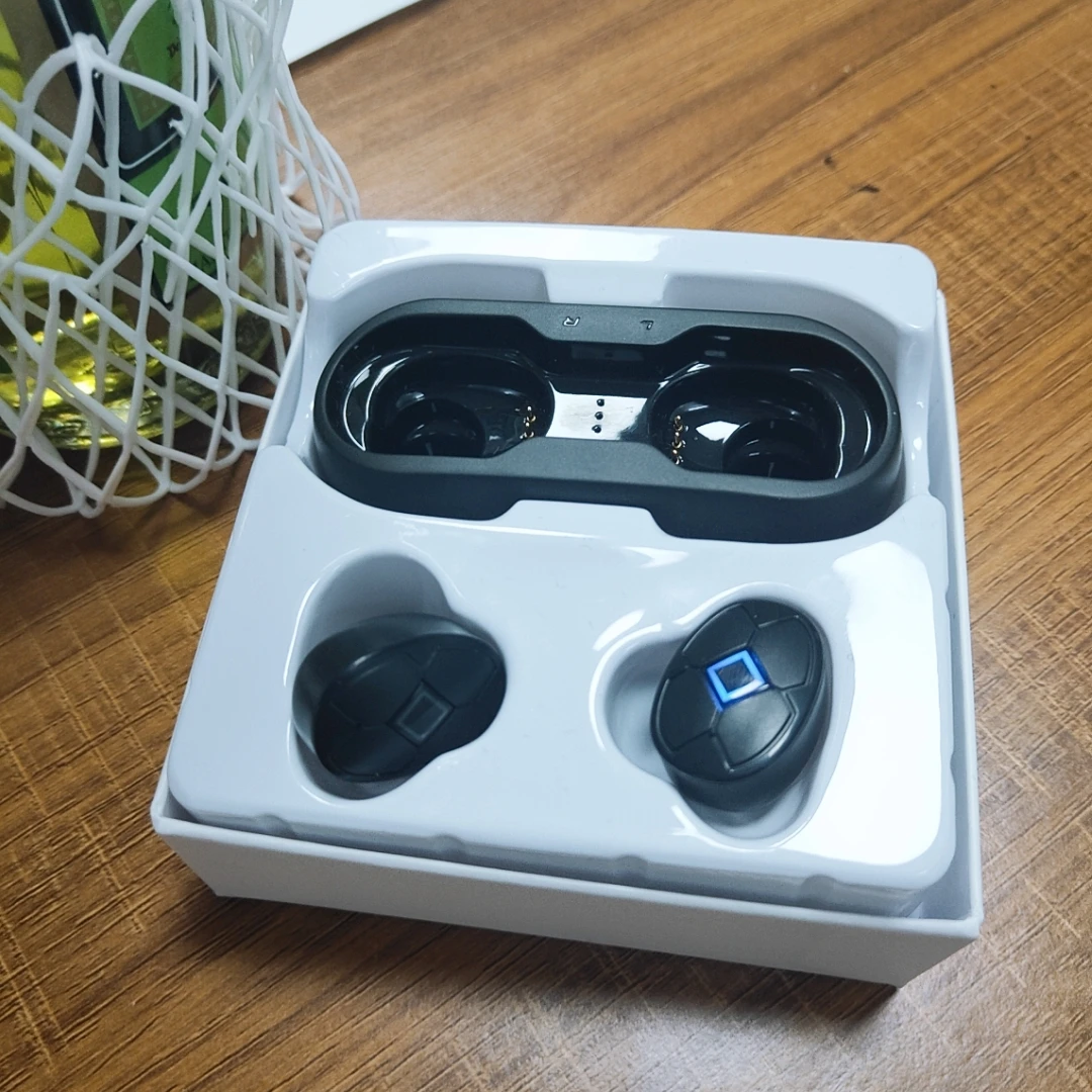 V5 BT 5.0 TWS Wireless Earphone IPX5 Waterproof Headphone Call Siri Appearance Patent Call Voice Reminder Earbuds - ANKUX.COM