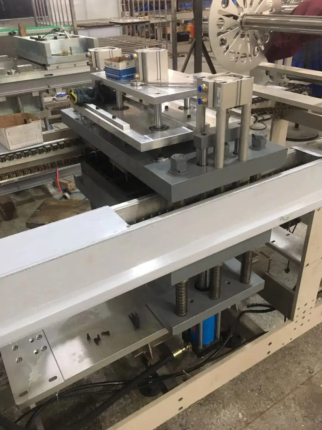 Pita Bread Bakery Gas Flushing Thermoforming Vacuum Packing Machine