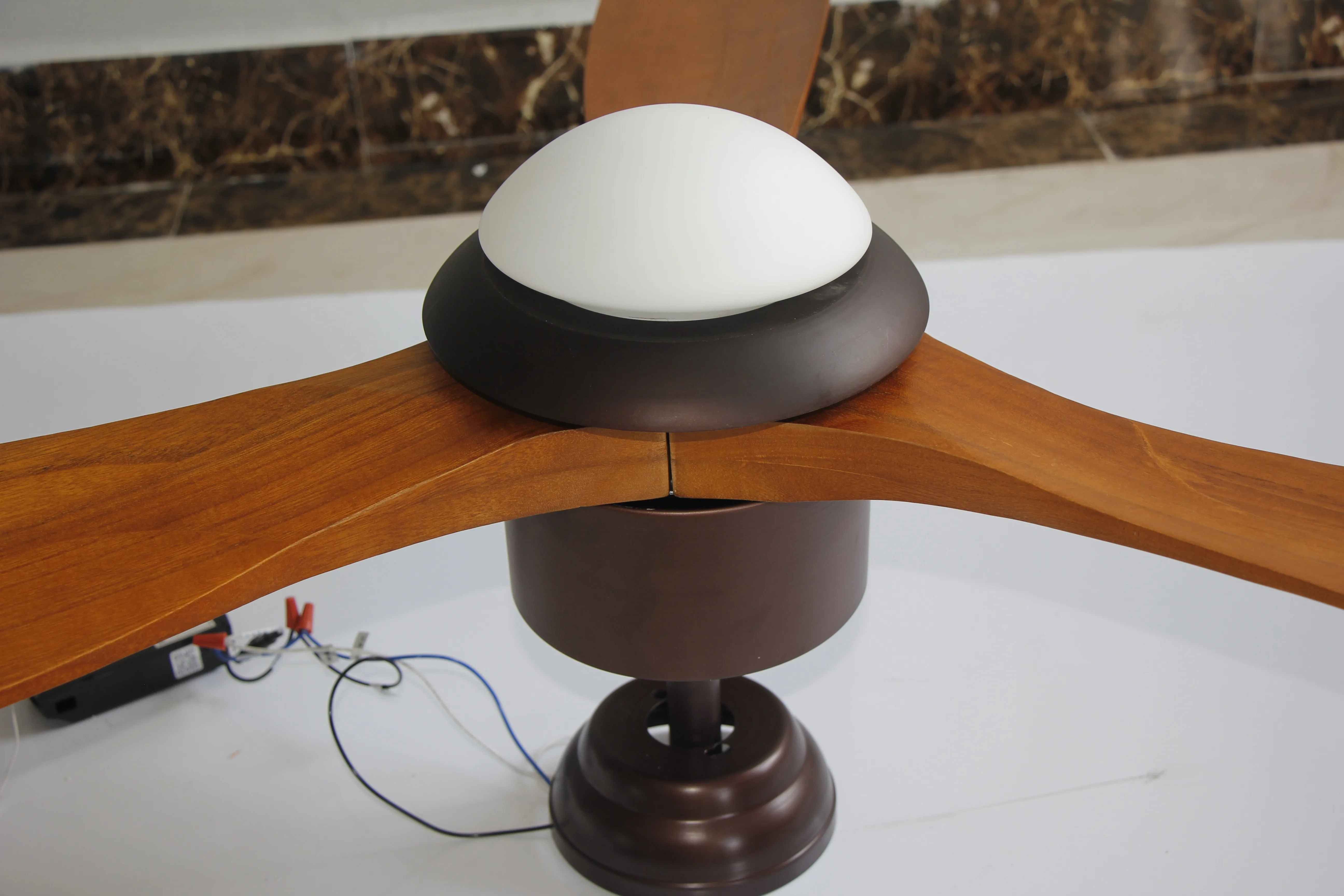 52 Inch Soild Wood Ceiling Fan With Ceiling Fan Lamp Remote Control
