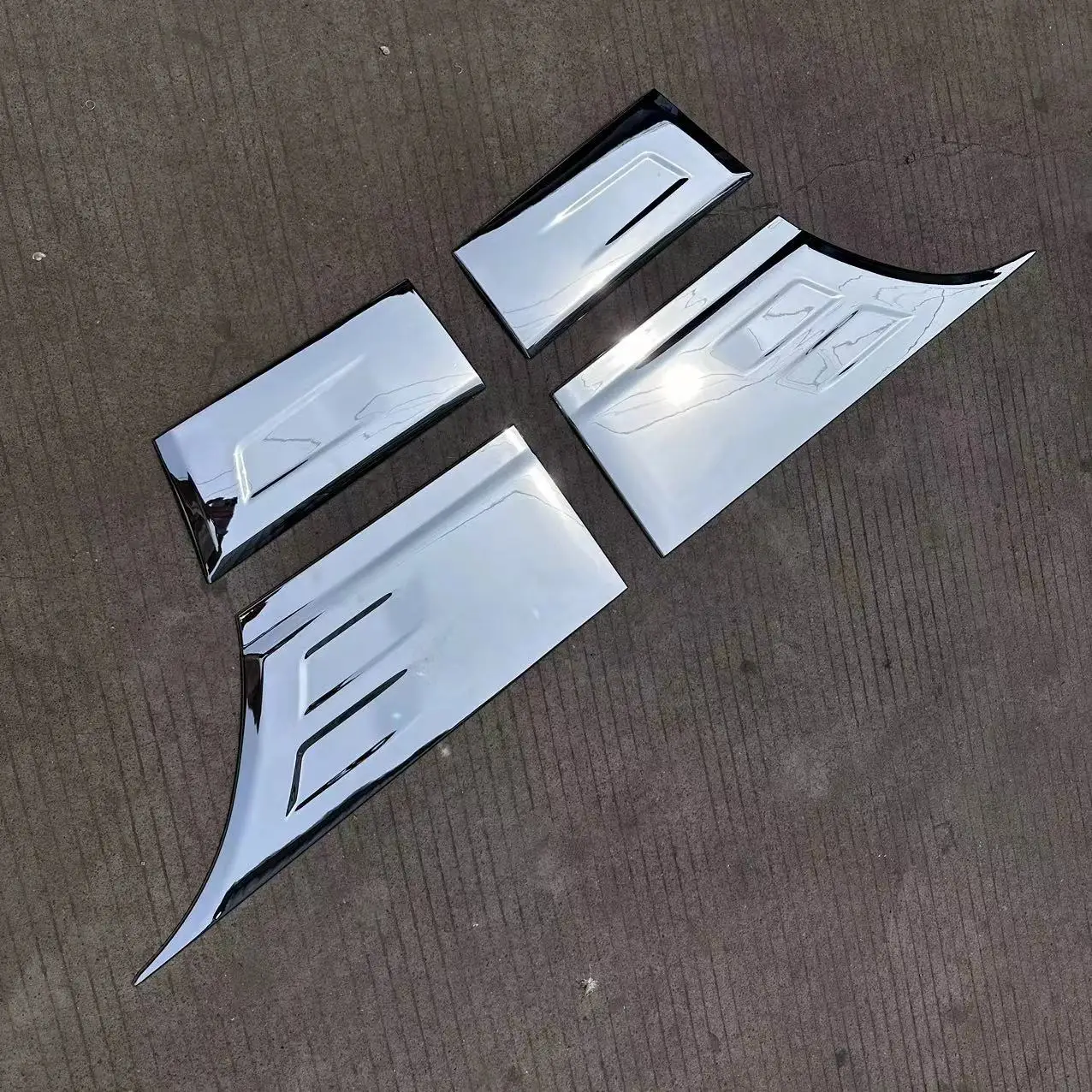GHCD Hot Selling High Quality Factory Price Chrome-plated Door Garnish(up+down)for Japanese Truck Mitsubish Canter supplier