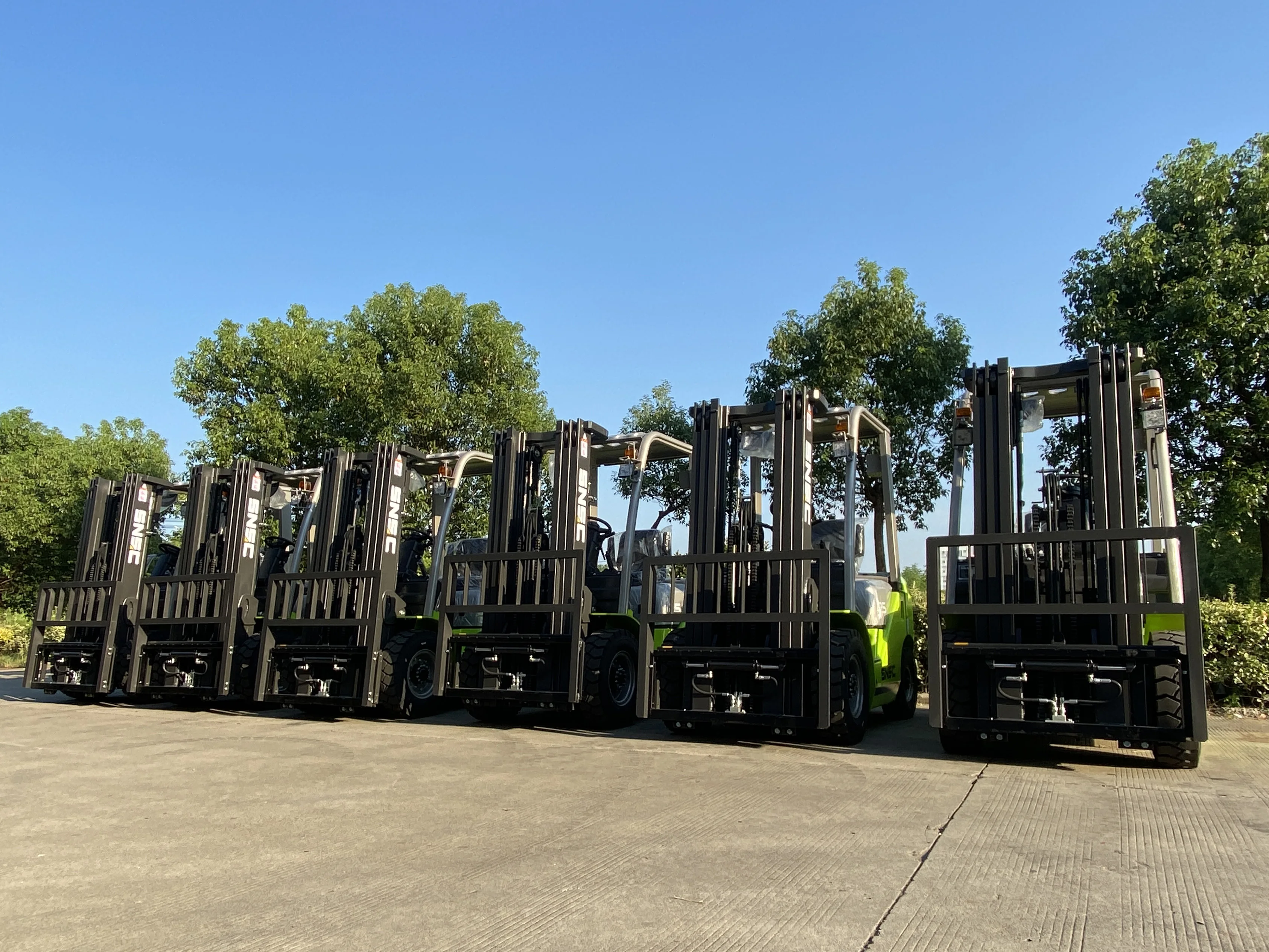 3 Ton Diesel Powered Forklift Montacargas With Japanese Engine Triplex 4.5meters Mast Side Shifter