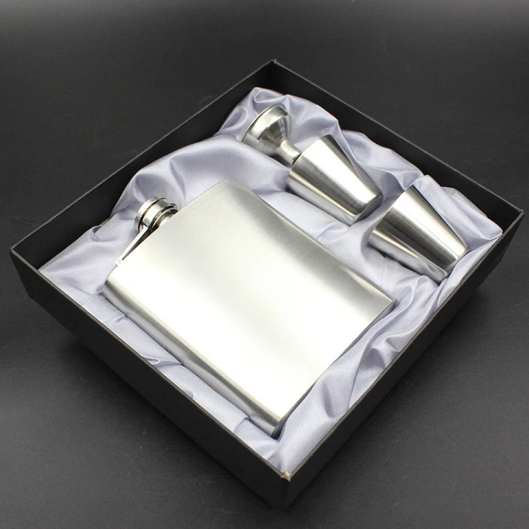 Hip Flask Gift Set (8).jpg
