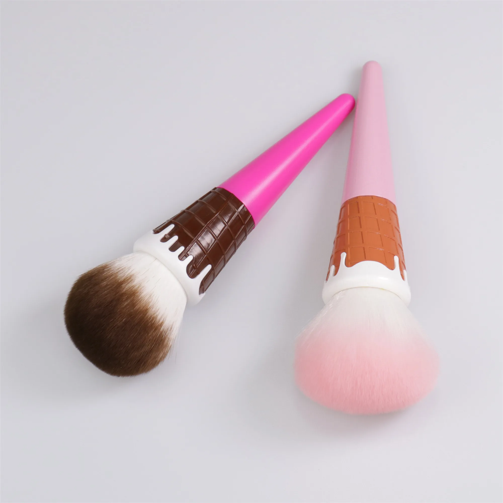 new-design-2-in-1-screw-ice-shape-beauty-personal-makeup-brush-with-ice