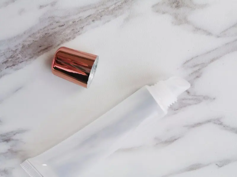 10 Ml 15 Ml Lip Balm Custom Plastic White Cap Gold Top Lipgloss Squeeze