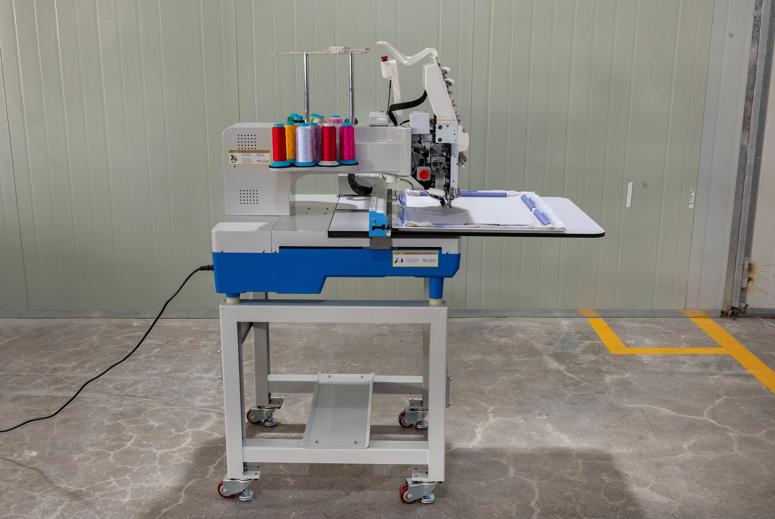 高速单头电脑绣花机