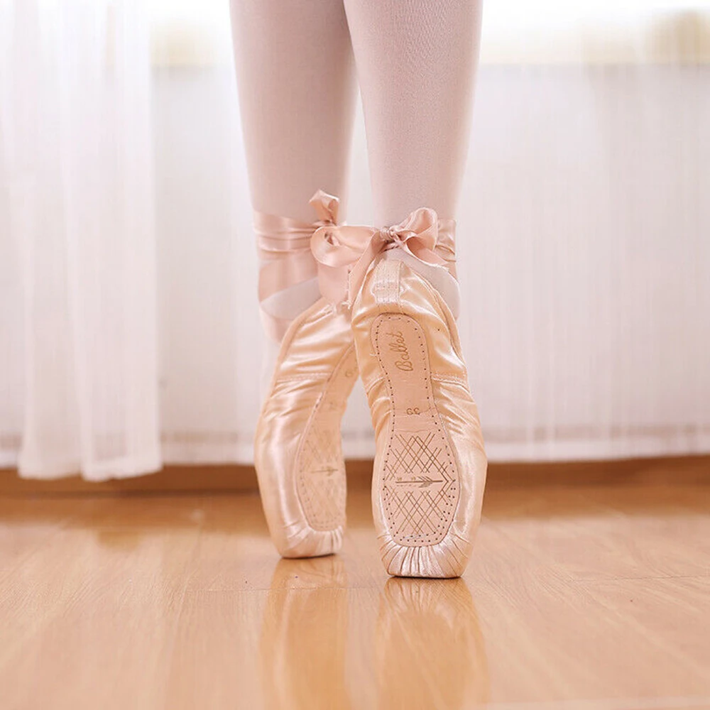 Hot selling fashion girls training dance flat soft-soled pointe ballet dance shoes dance shoe.jpg