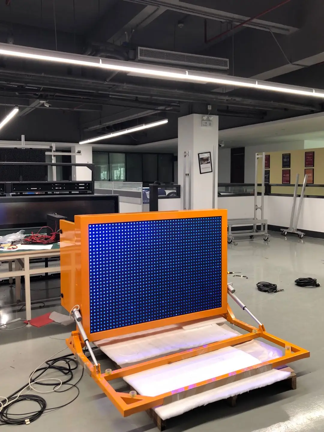 Yaham Vehiclemounted Variable Message Board Outdoor Led Digital Sign