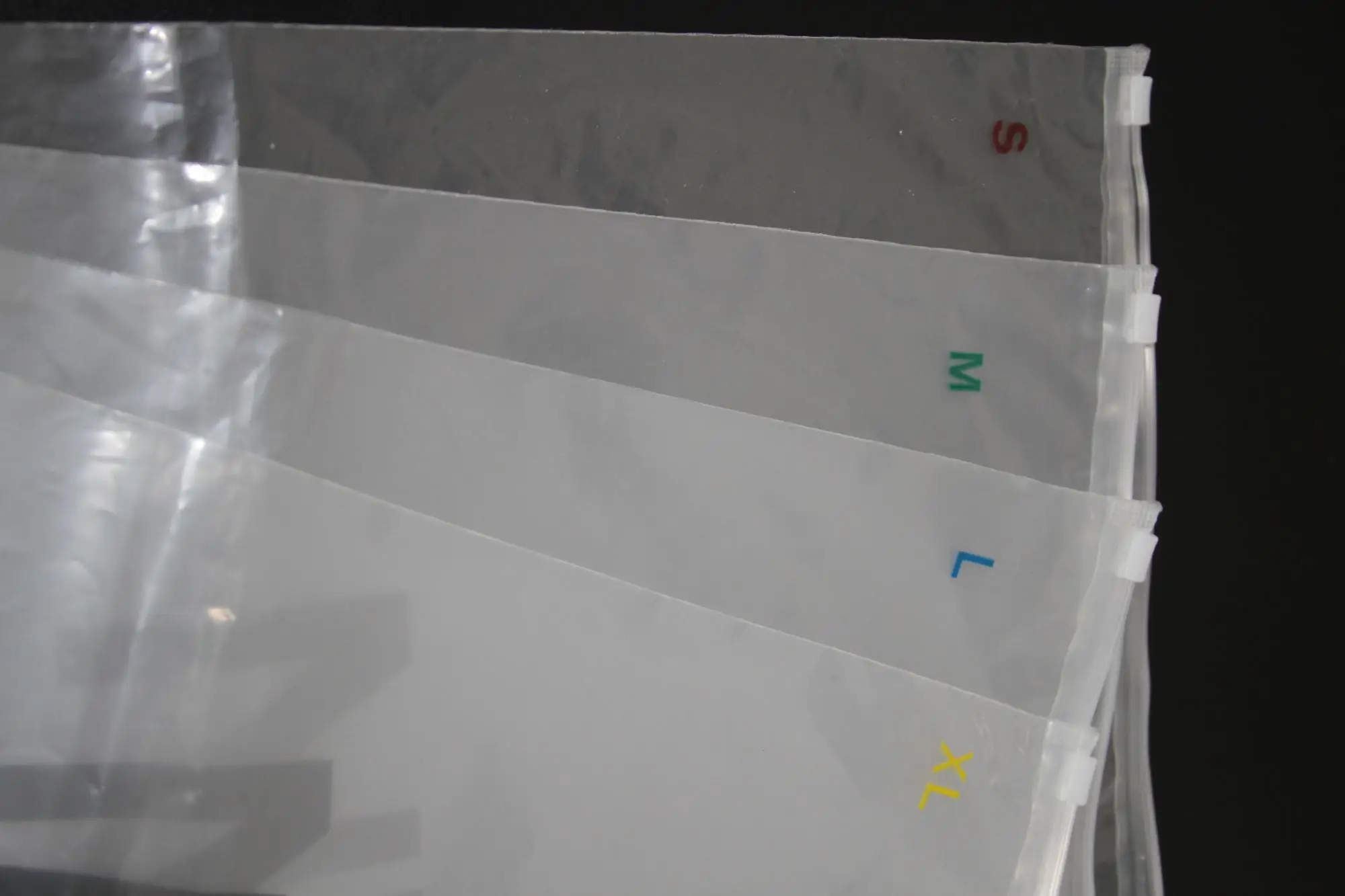 Eco Friendly Clear Zipper Resealable Zipper Packaging Bag Garment