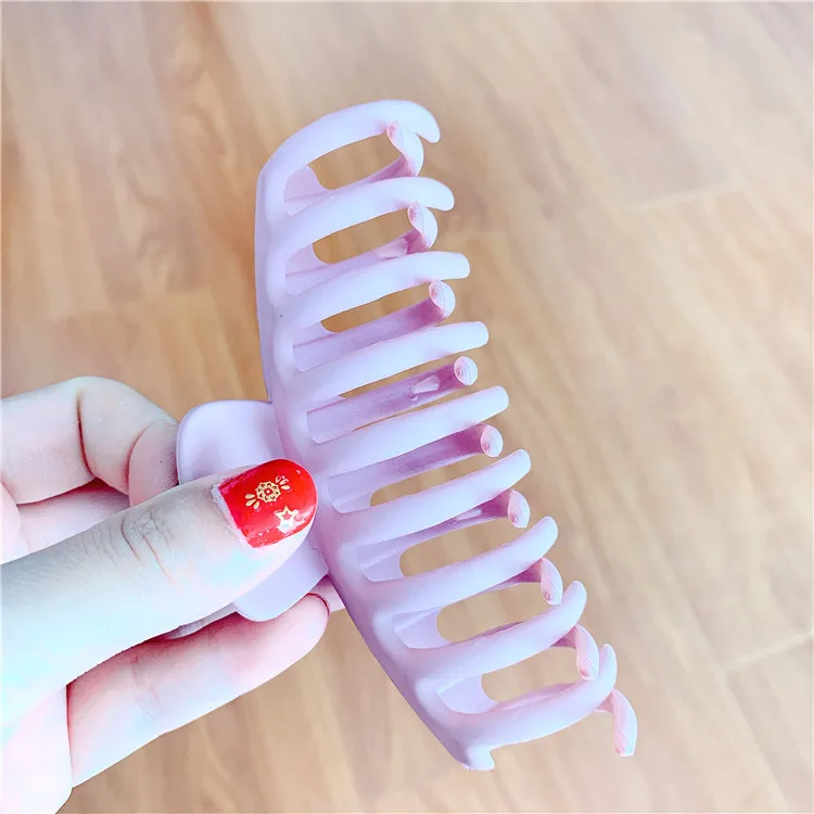 最新销售的美发产品女性塑料发爪抓大尺寸发钳爪 - buy 妇女的头发爪