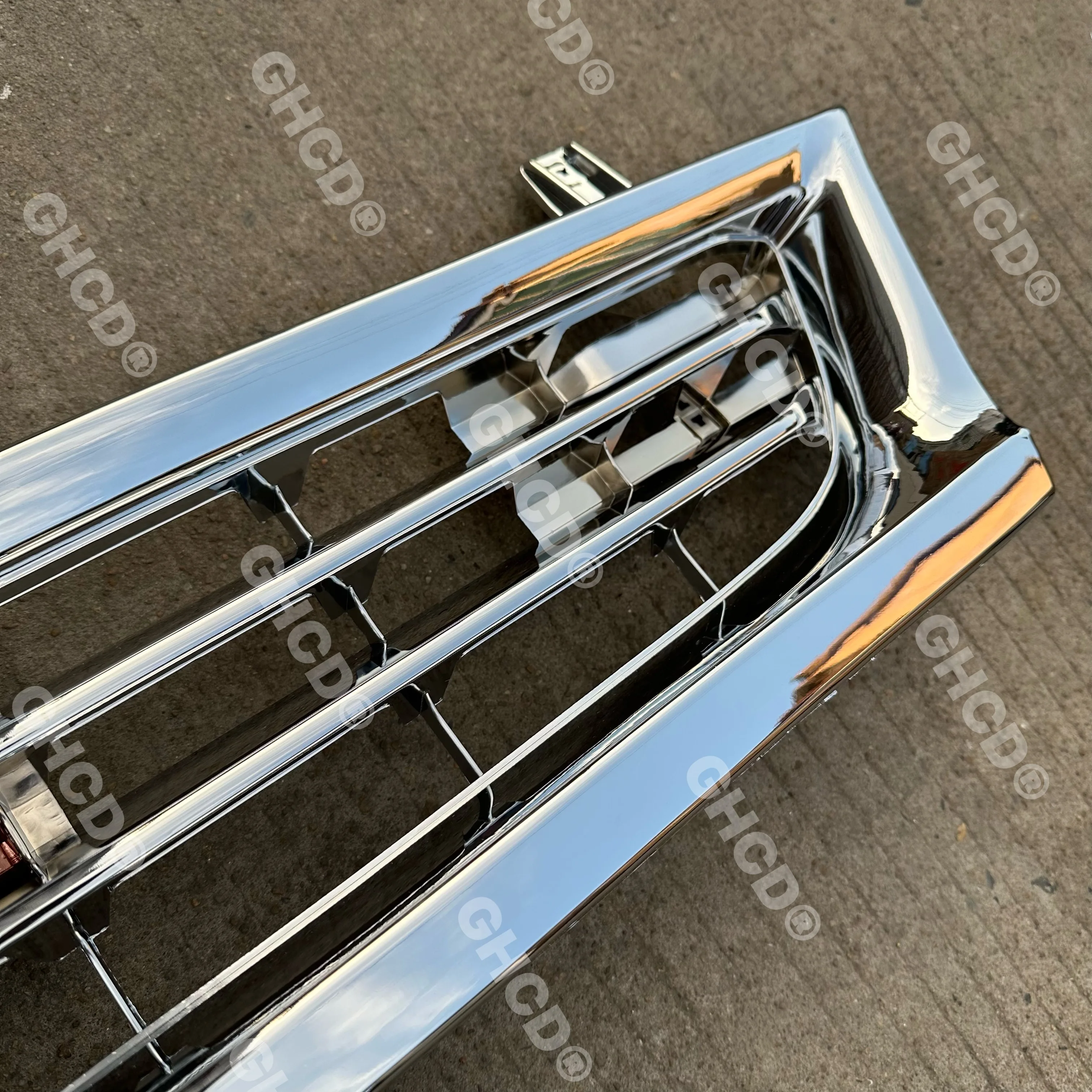 GHCD New Product/high Quality Chrome-plated Grille for Japanese Truck ISUZU DECA270/320 (1996-2004) supplier