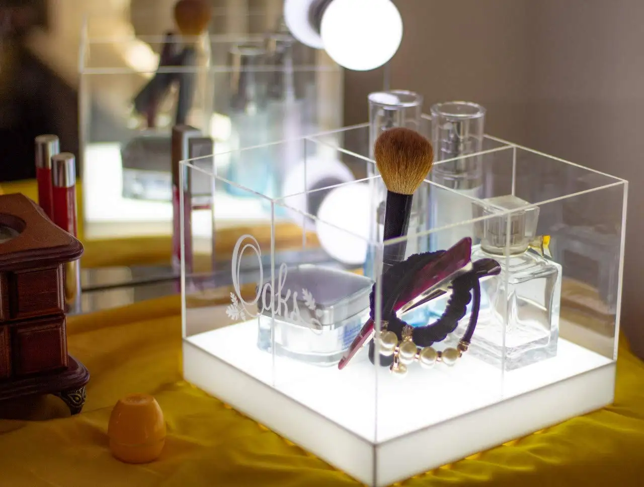 led makeup box2.jpg
