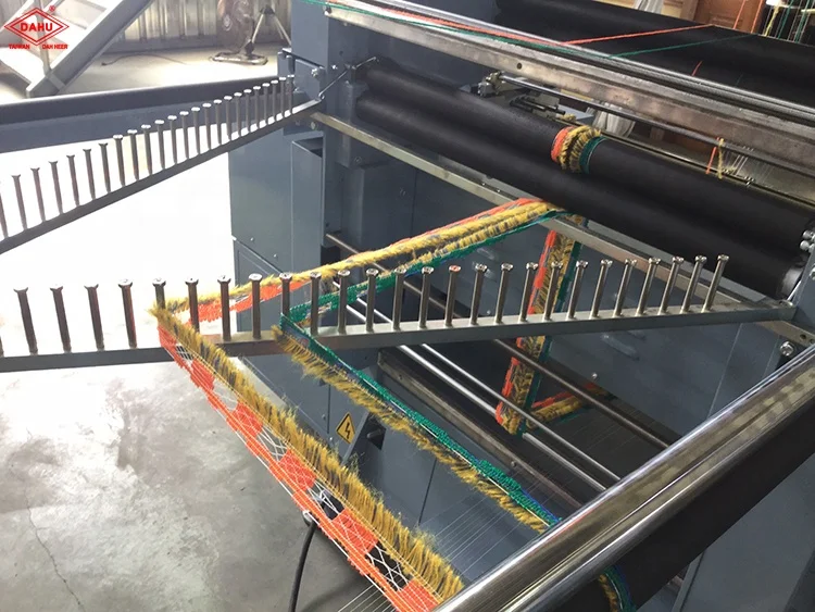 AUTOMATIC FANCY YARN CROCHET MACHINE 04.jpg