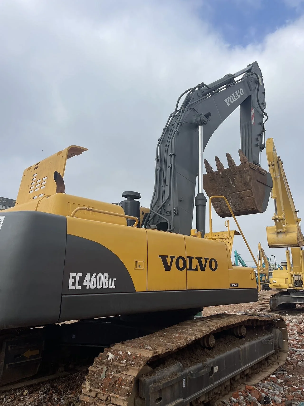 The Volvo Ec460 Is A Large Rugged And Inexpensive Secondhand Hydraulic ...