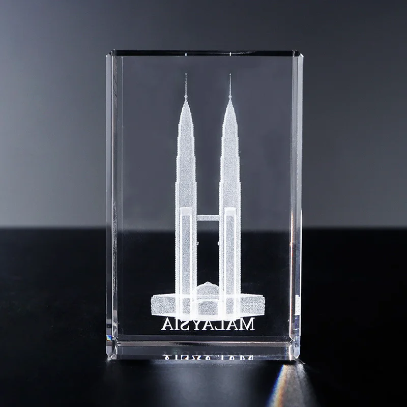 Custom 3D Photo Crystal Cube 8cm The Twin Towers Malaysia Laser Engraved Glass Trophy Polished Tourism Souvenir Gift Home Decor supplier