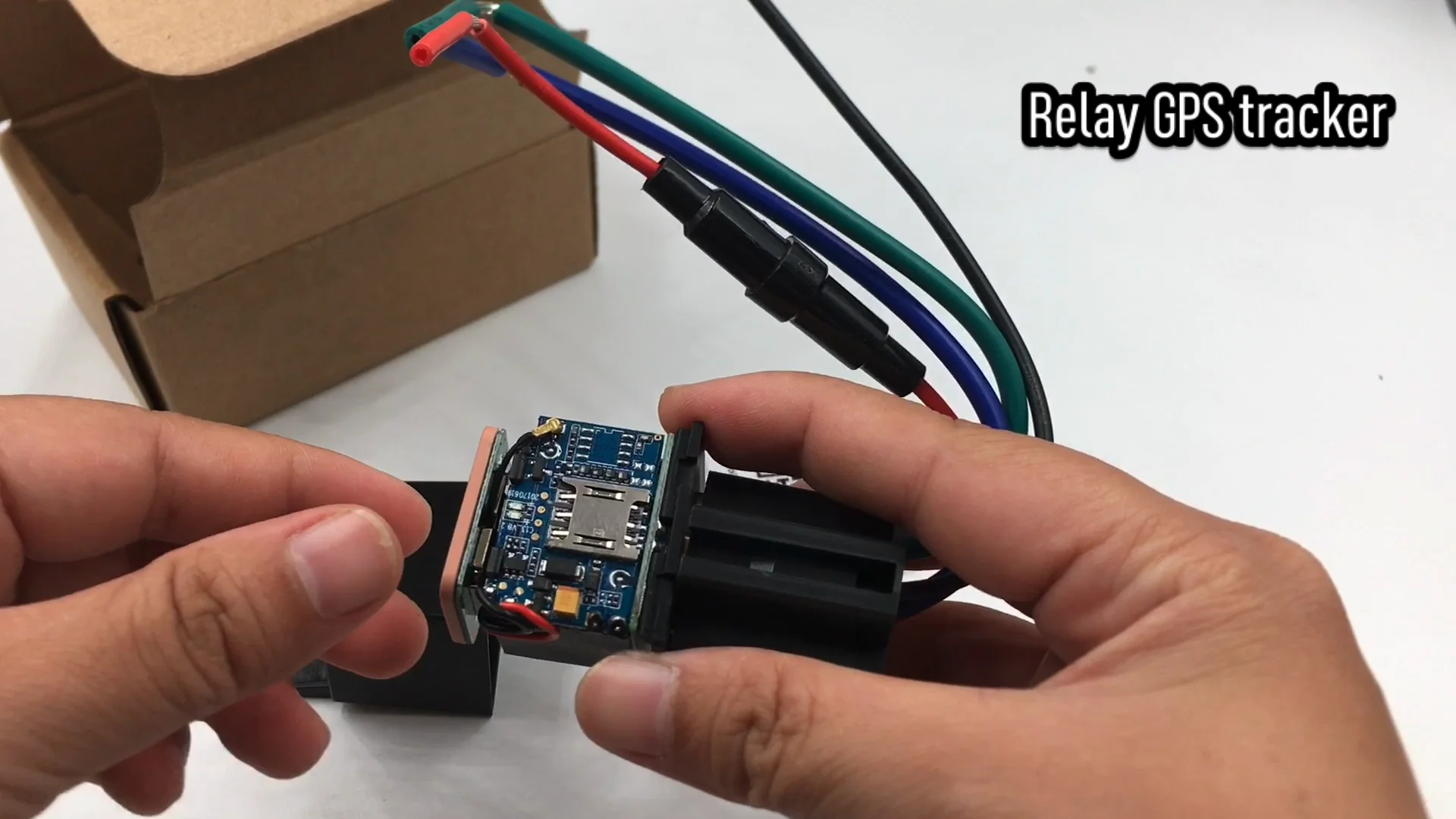 C13 Car Hide Tracking Relay Gps Tracker Relay Vehicle Anti Theft Car