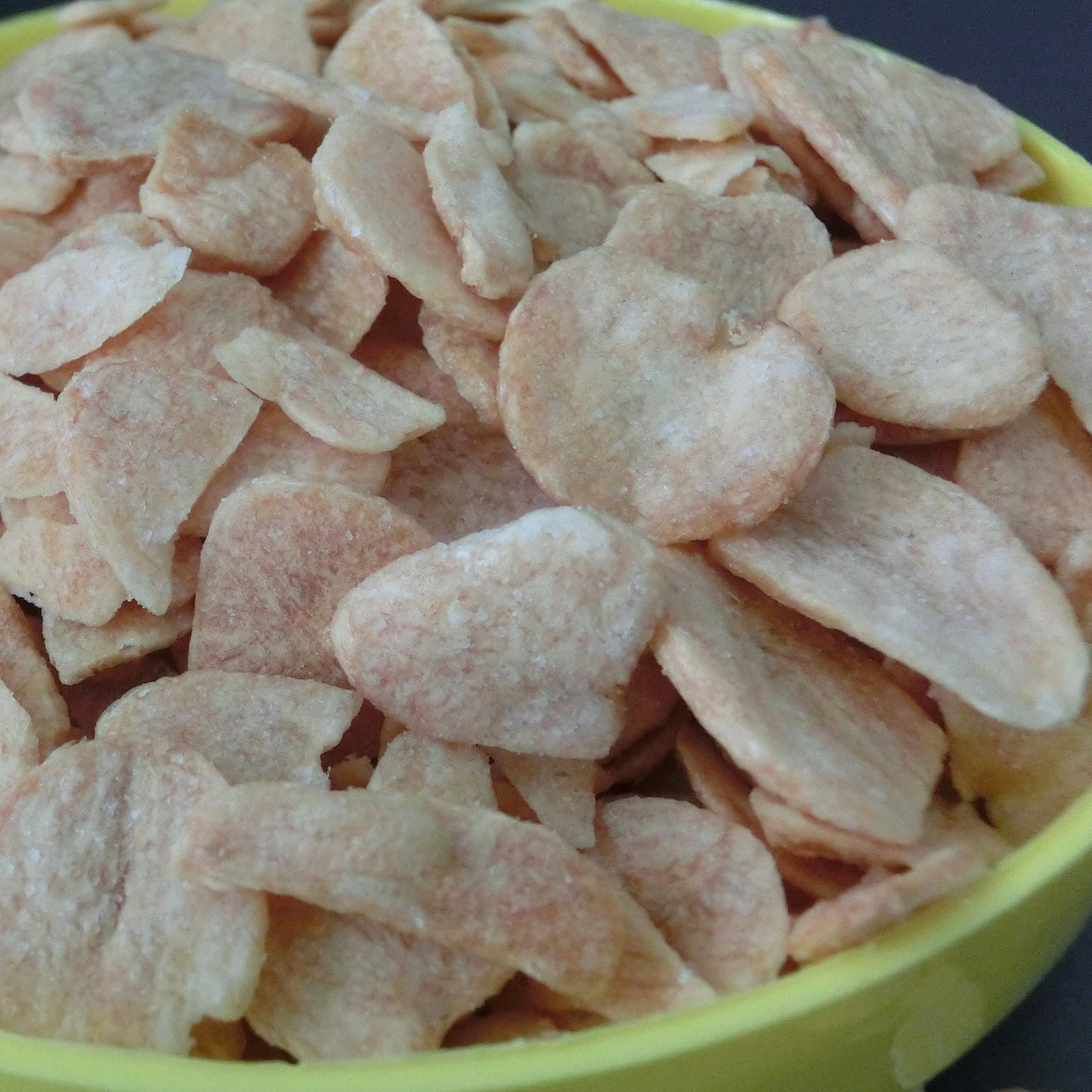 中国油炸脆皮蔬菜点心油炸蒜片无根