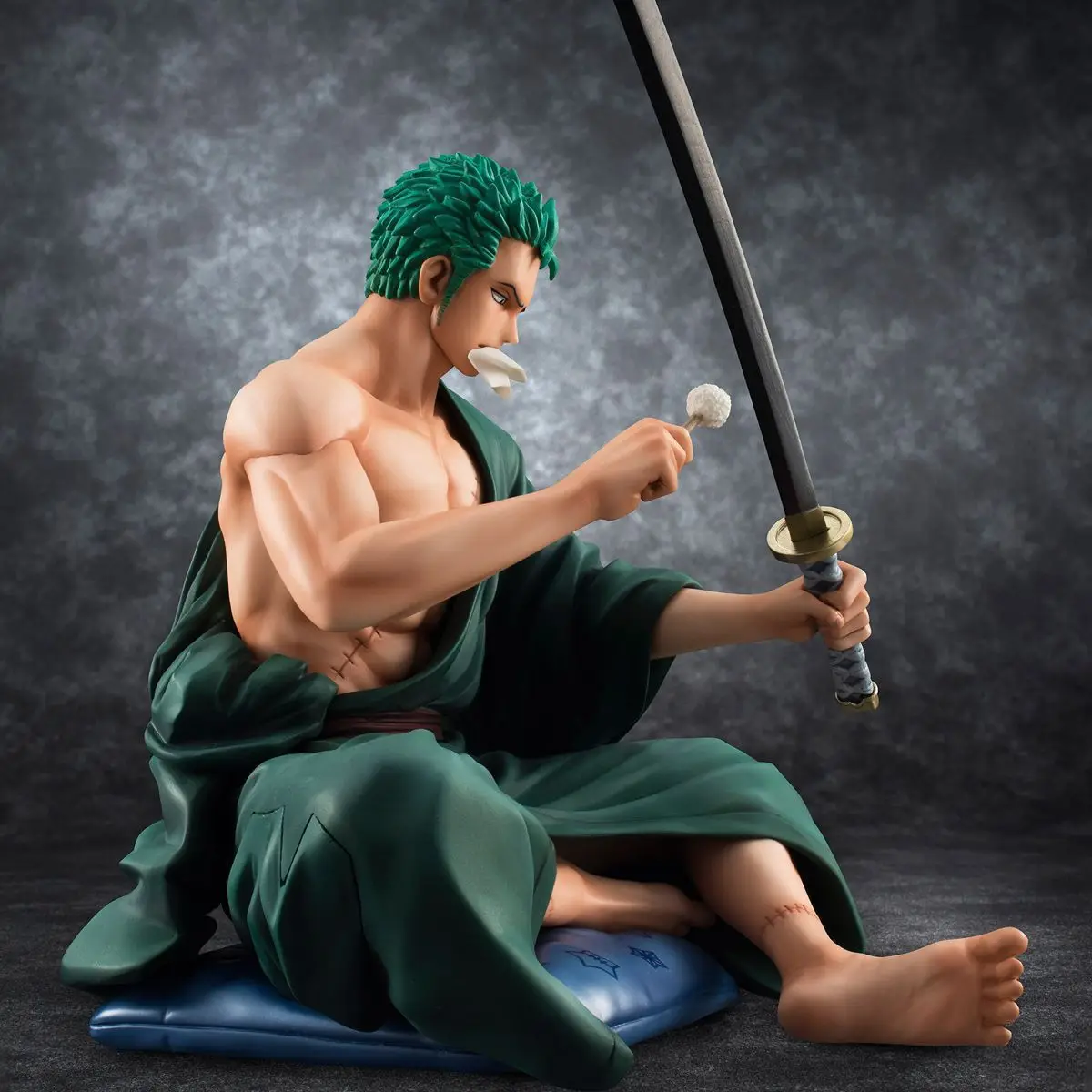 Фигурка зоро ван пис. Фигурка Roronoa Zoro. Ророноа Зоро фигурка. Ророноа Зоро статуэтка.