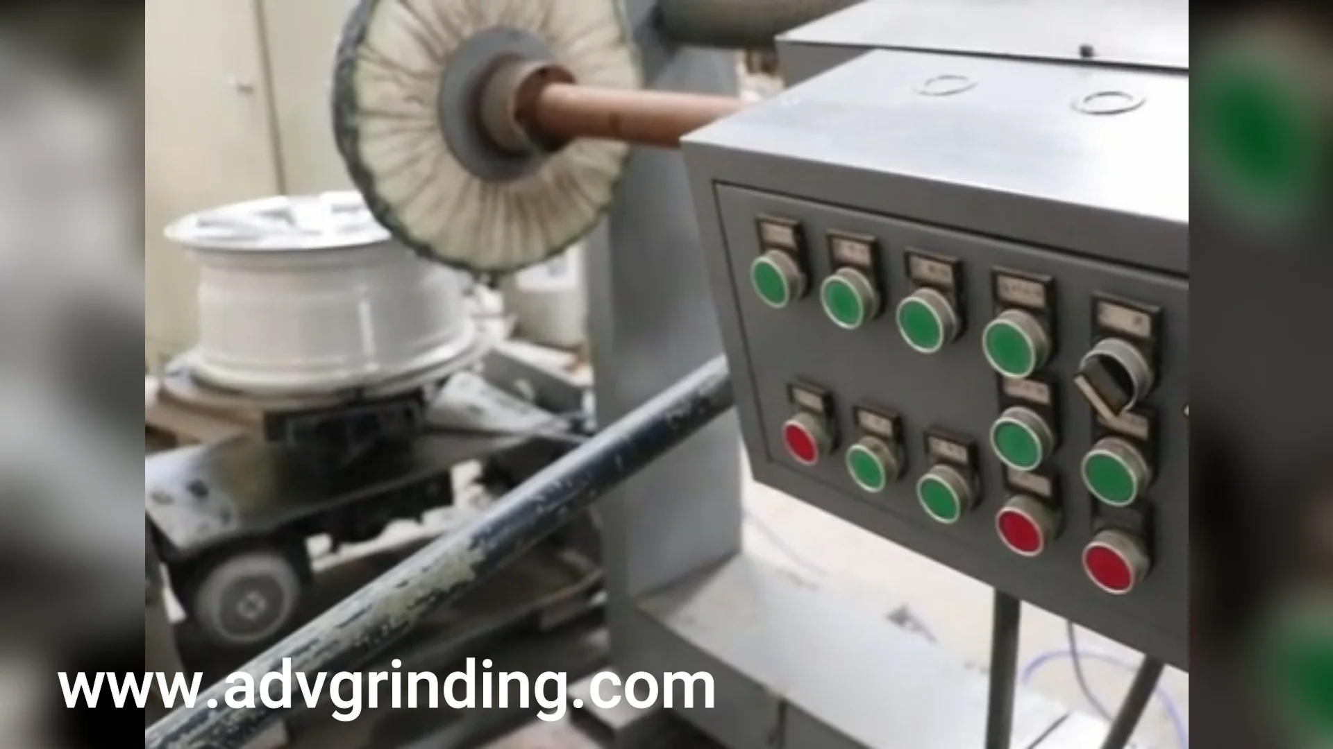 Alloy Wheel Rim Inner And Outer Polishing Machine For Truck And Car Buy Alloy Wheel Polishing