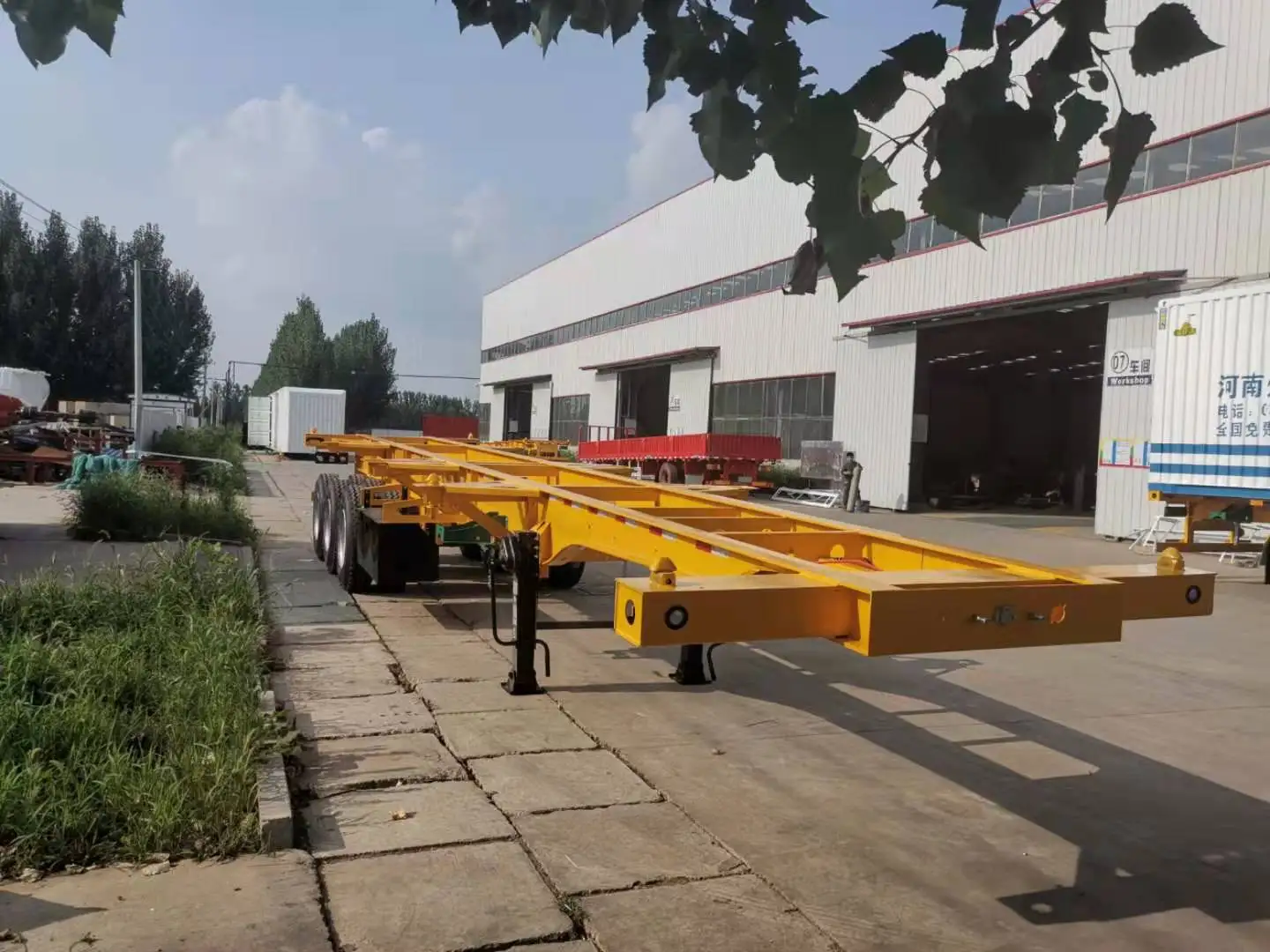 钢卡车拖车价格 40 英尺集装箱底盘拖车供应商