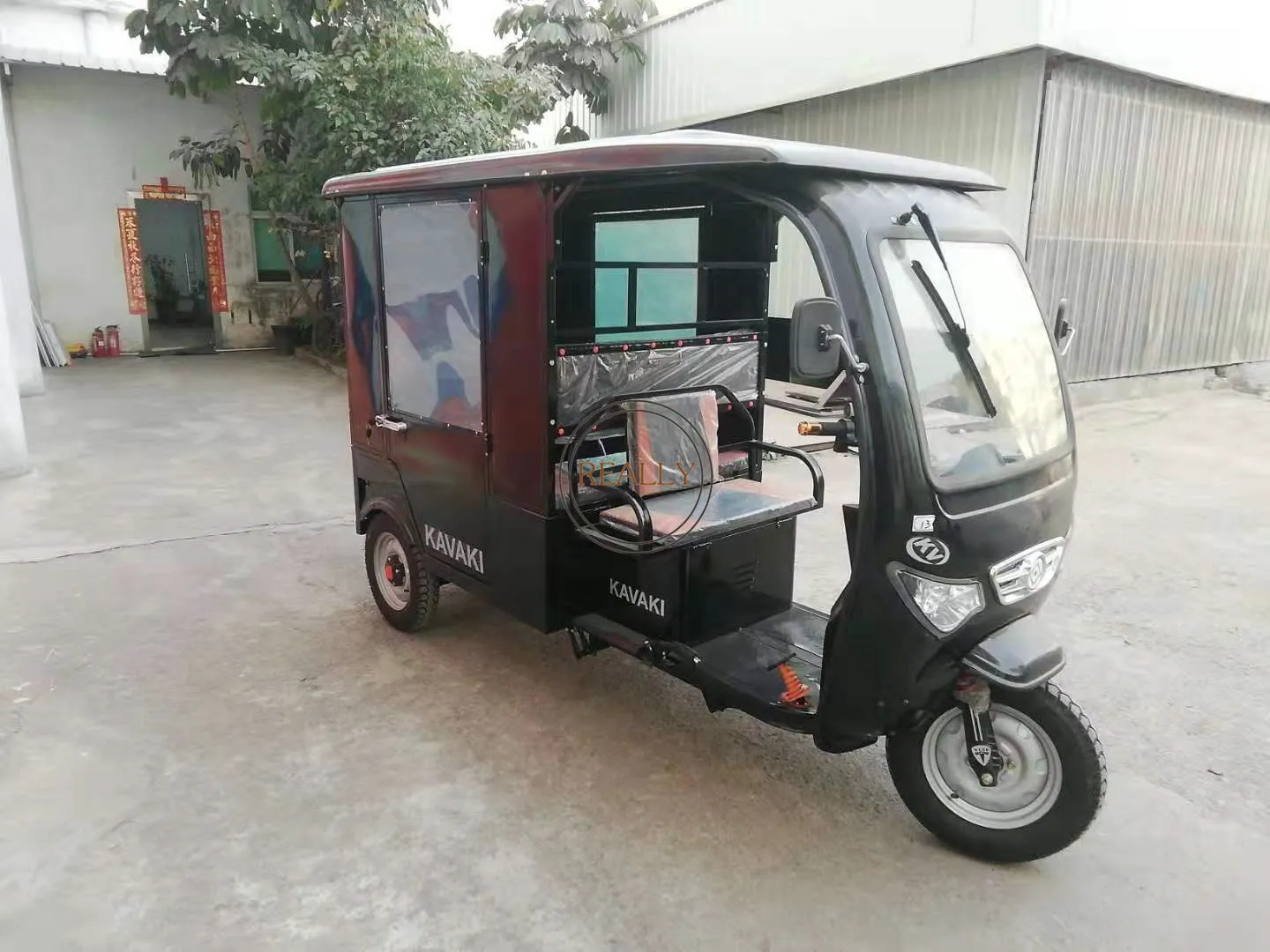 Oem Three Wheels Electric Tricycles Kenya New Tuk Tuk Mobile Adult Cart For Sale Popular