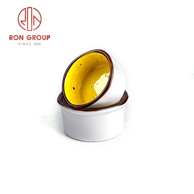 Japanese tableware restaurant crockery ceramic sauce dish mini ramekins high quality ceramic serving dipping soy sauce dish bowl