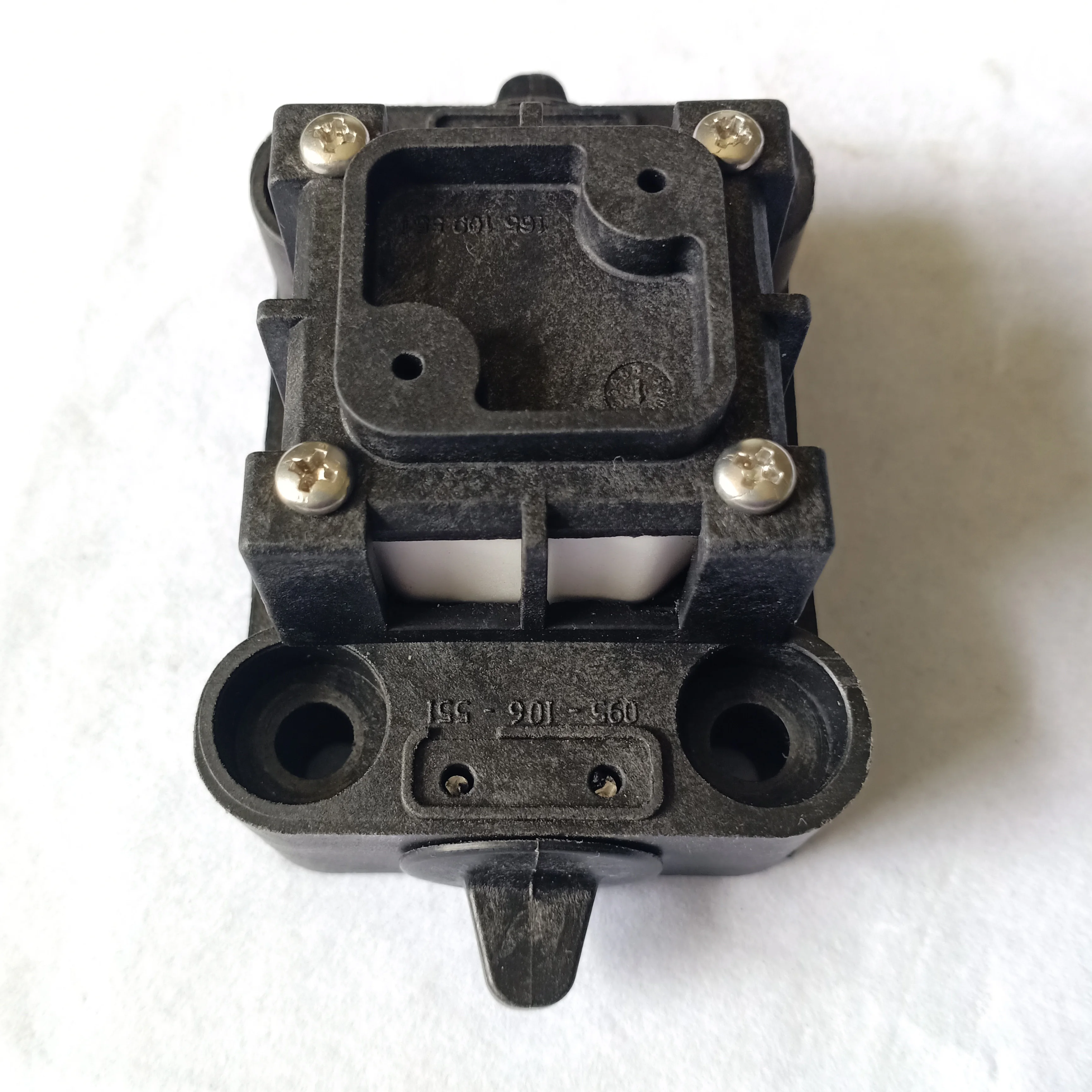 air valve assembly  used in sandpiper pump fit for sandpiper replacement parts 031-166-000 supplier