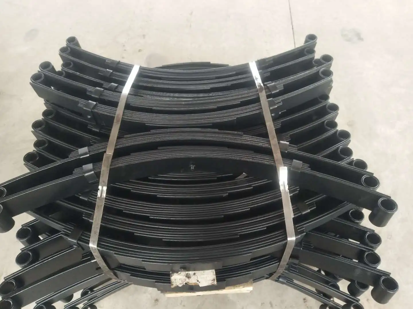 Tricycle Leaf Spring7 Piece Steel Plate 1side Bolting Buy Tricycle