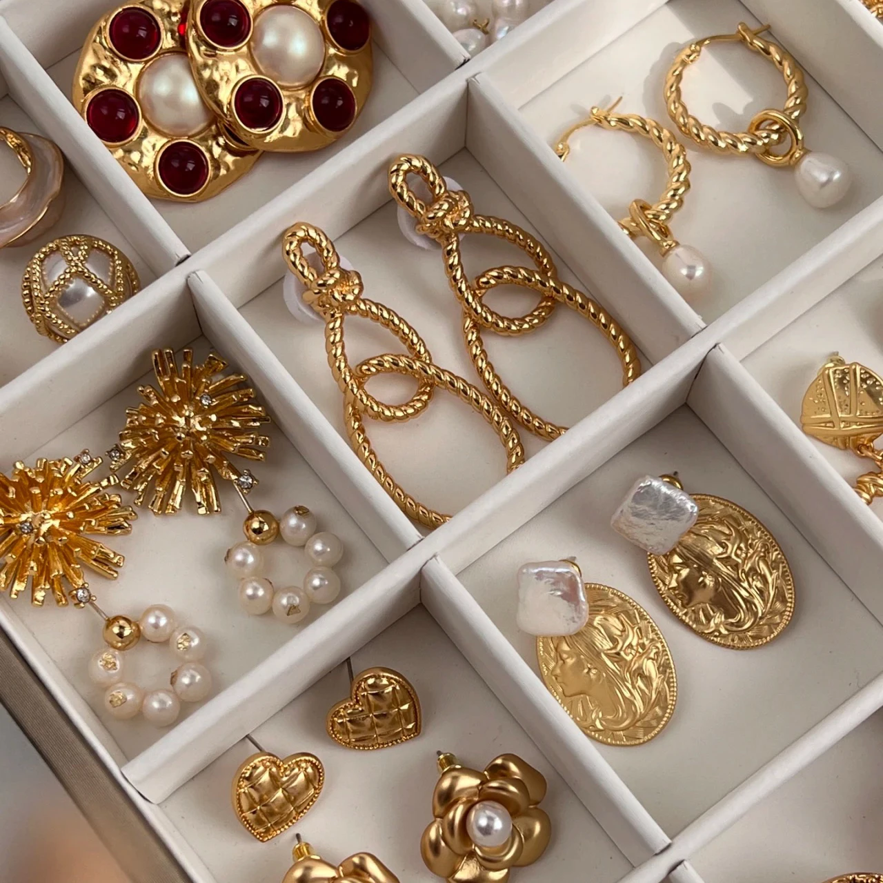 Hot Sale Trendy Huggie Earrings For Women Vintage Pearl Gold Plating ...