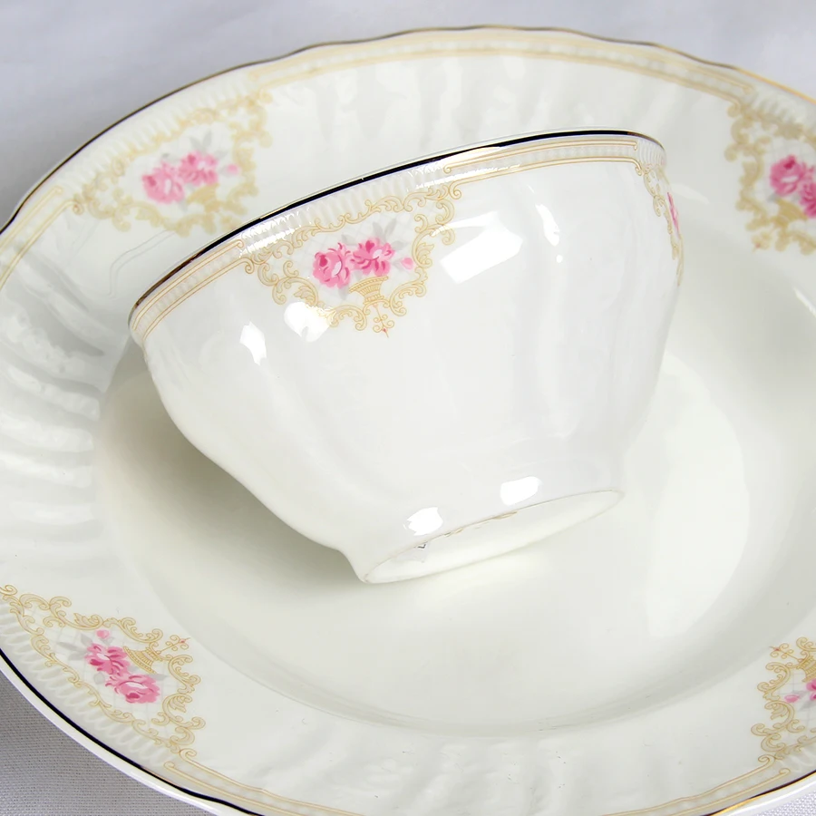 Wholesale Novelty Bone China Dinner Set Ceramic Tableware Dinnerware