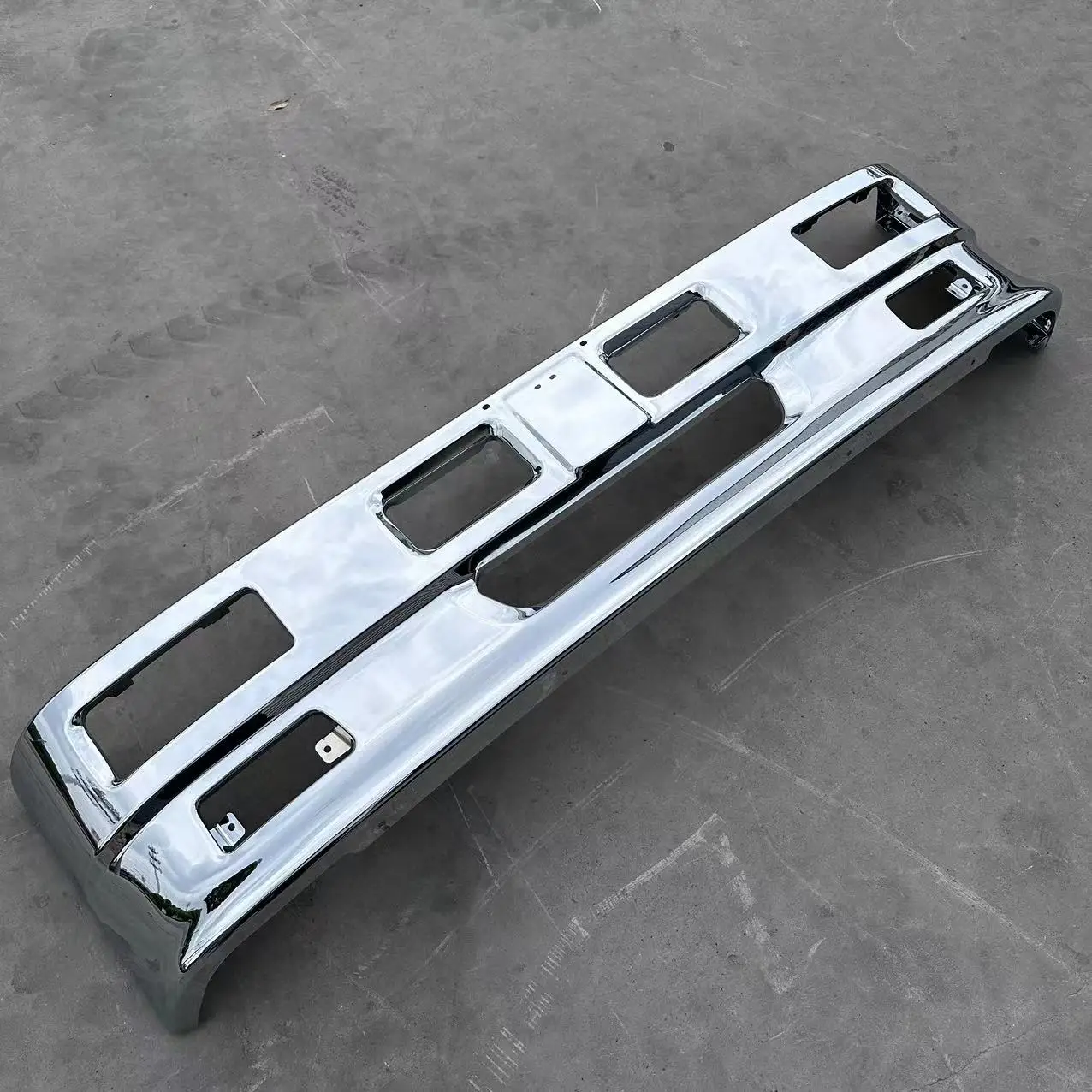 GHCD Hot Product/high Quality/factory Price Japanese Truck 1750/1950MM Universal Chrome-plated Bumper details