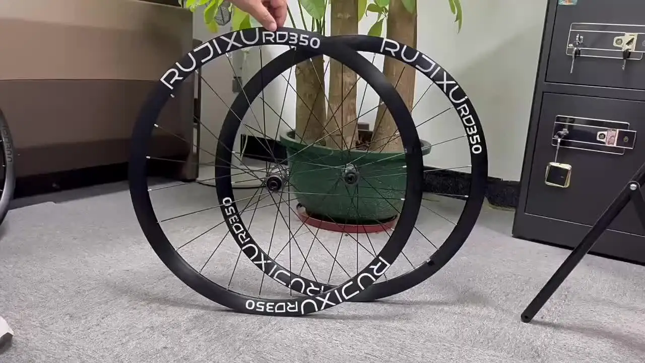 RUJIXU ultra Light RD300 Black Sticker 700c Wheel Disc Brake 36T