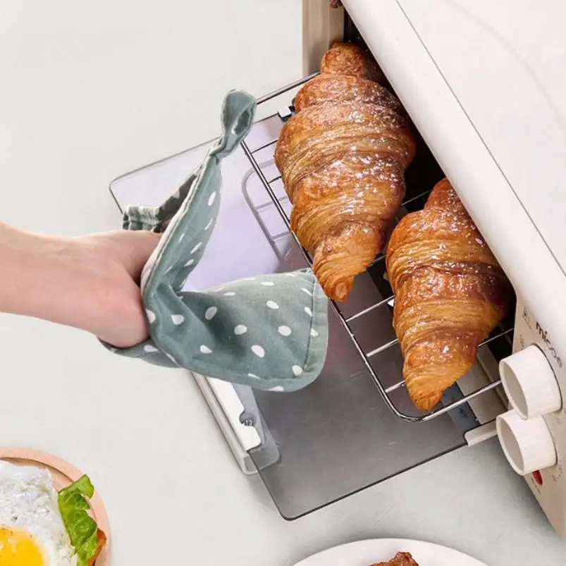 OEM ODM New Silicone Cotton Cloth Gloves Twill Double Microwave Oven Heatproof Gloves Kitchen Baking BBQ Heat Insulation Mitts supplier