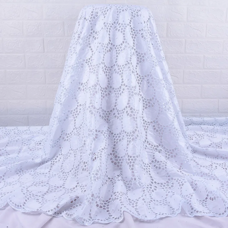 Dentelle Africaine Brodee Modele Autrichien Dentelle De Fleurs Bazin Riche Coton Tulle 1969 Buy Broderie Autrichienne Dessins Fleur Dentelle Bazin Riche Broderie Coton Tulle Dentelle Product On Alibaba Com